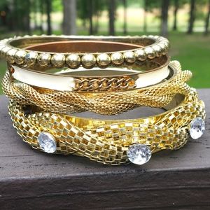 🌺🌻🍁❄ 5/$24 Lot of 3 Fashion bangles + 1 FREE